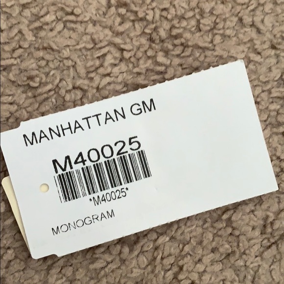 Louis Vuitton Manhattan GM - Picture 6 of 16